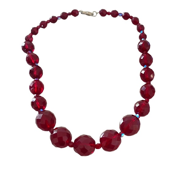 Cherry red 🍒 graduated crystal beads necklace faceted lovster clasp - Picture 1 of 8